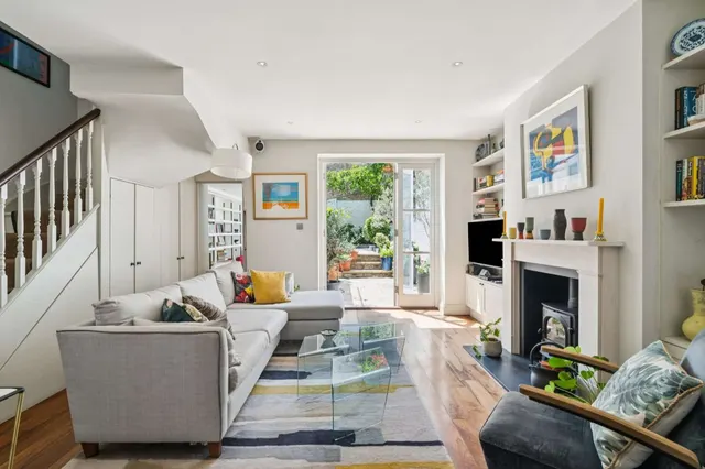 Gloucester Avenue, Primrose Hill, London, NW1 8LB, photo 1