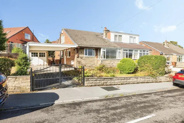 Casson Drive, East Ardsley, Wakefield, photo 1