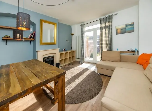 Bentworth Road, Shepherds Bush, W12, photo 2