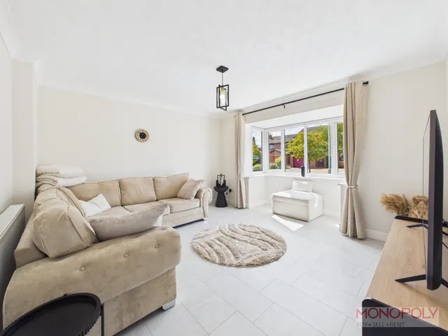 The Links, Wrexham, LL13, photo 2