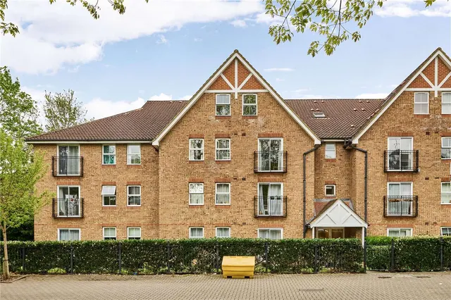 Burghley Hall Close, Wimbledon, London, SW19 6TN, photo 1