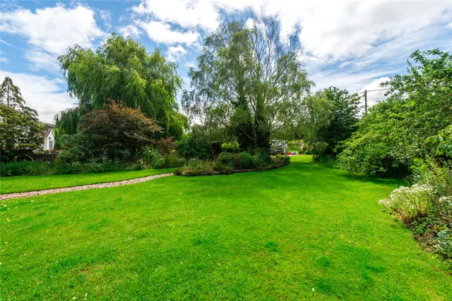 James Rust Cottage, Green End, MK44, photo 3