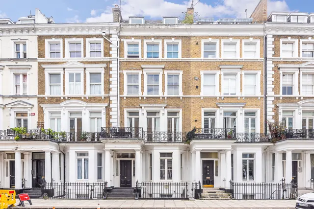 Photo 2 — Flat 6, 6 Collingham Place, London