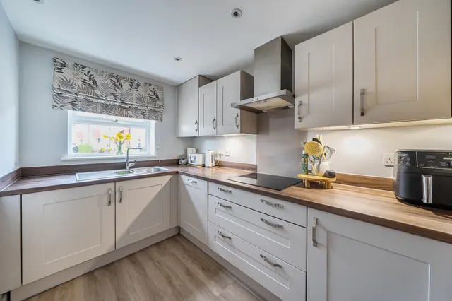 Fitzjohns Drive, Hertford, SG14, photo 3