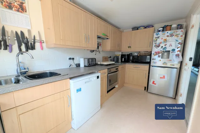 Amherst Place, Ryde, PO33, photo 3
