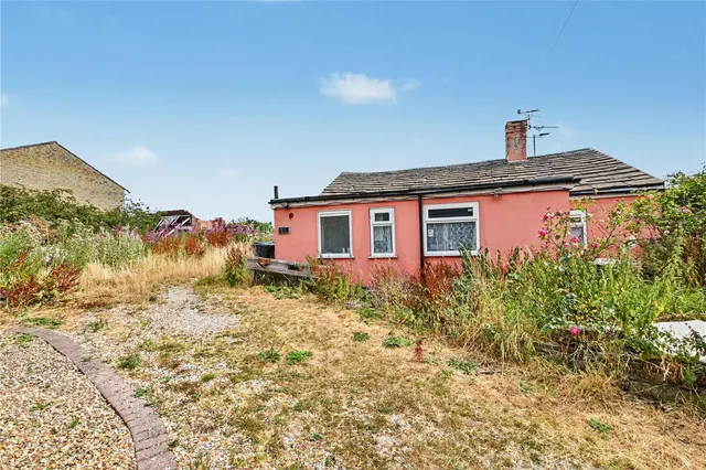 Westgate Hill Street, Bradford, BD4, photo 2