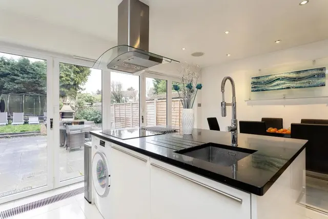 Endlebury Road, London, E4, photo 3