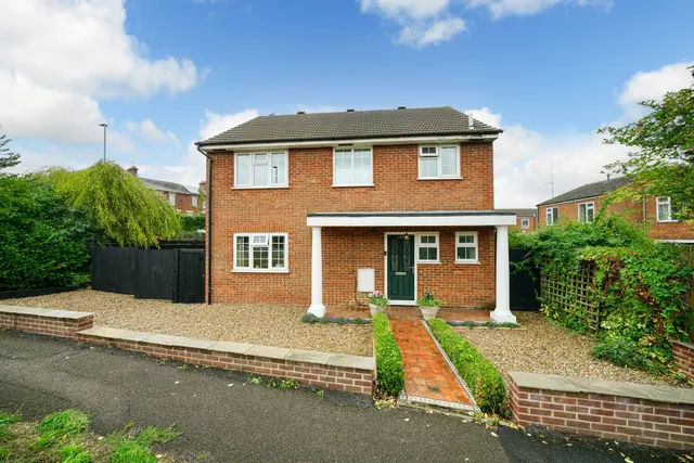 Icknield Way, Tring, HP23, photo 1