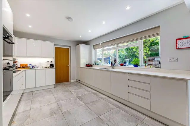 Photo 3 — Valley Road, Rickmansworth, Hertfordshire, WD3 4BN