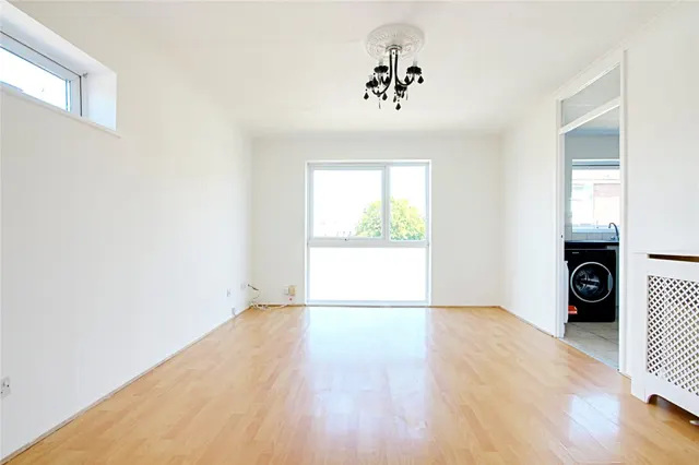 Clyfton Close, photo 1