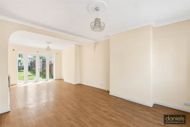 Beaumont Avenue, Wembley, HA0, photo 2