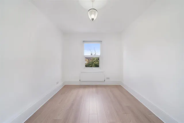 Lordsmead Road, London, photo 1