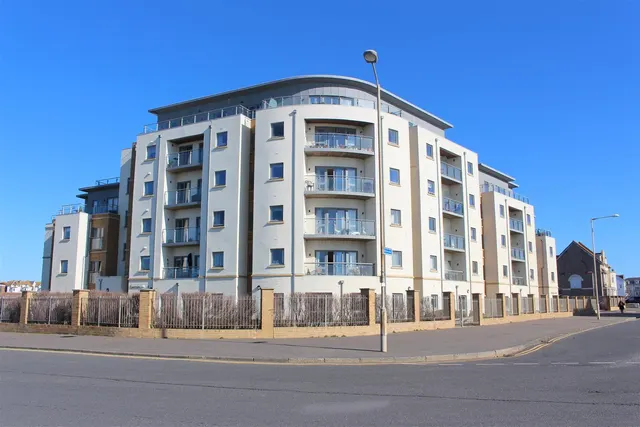 Eversley Court, Seaford, photo 1