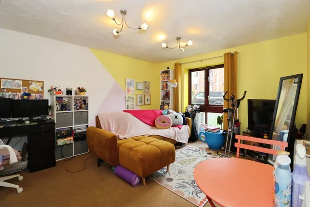 Crates Close, Kingswood, BS15, photo 2