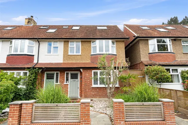 Laurel Road, Hampton Hill, TW12 1JL, photo 1