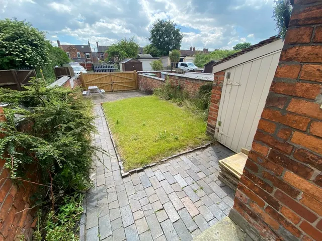 Catherine Street, Crewe, CW2, photo 3