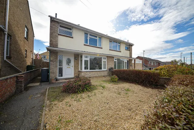 Eastleigh Road, Fair Oak, Eastleigh, SO50 7JW, photo 1