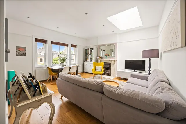 Thurlow Road, London, NW3, photo 1