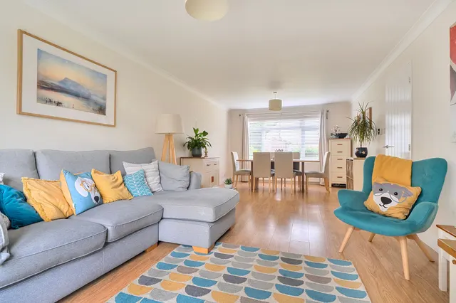Pretoria Avenue, Midhurst, GU29, photo 3