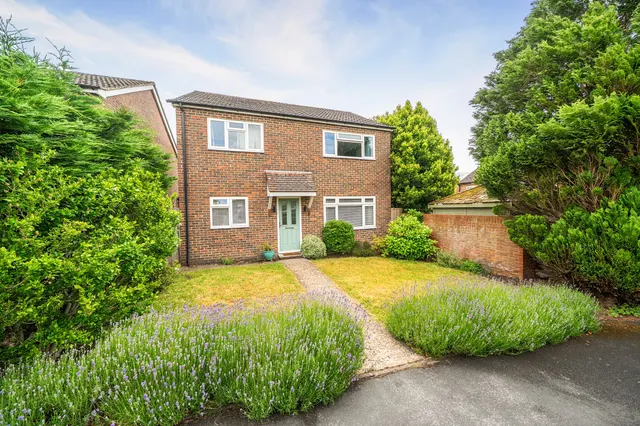 Pretoria Avenue, Midhurst, GU29, photo 1