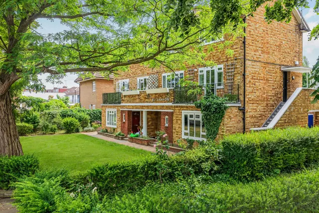 Fortis Green, N2, photo 1