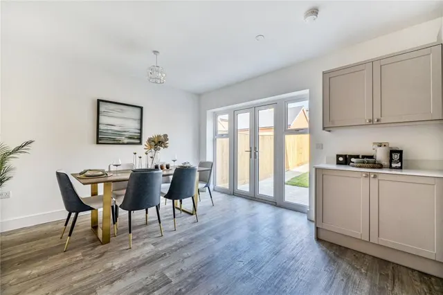 Fergusson Kelly Place, St Anne's Meadows, RG40, photo 1