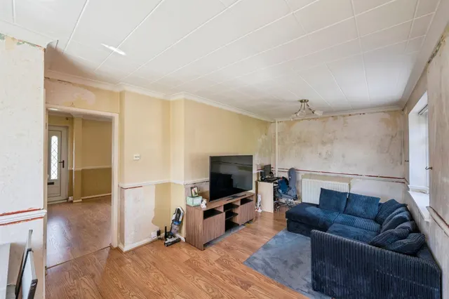 Broomhouse Lane, Edlington, DN12, photo 2