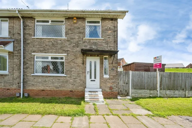 Broomhouse Lane, Edlington, DN12, photo 1