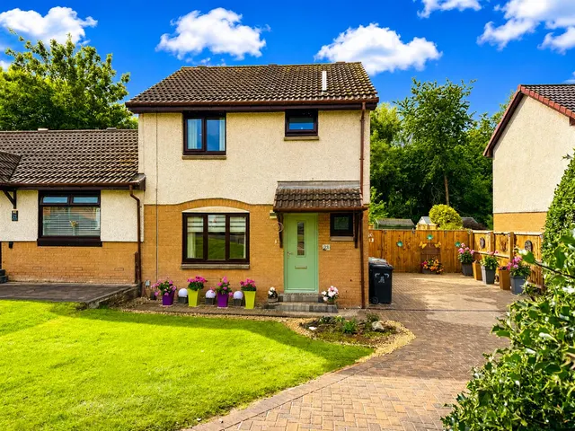 Burnside View, Langloan, Coatbridge, ML5 1HR, photo 1