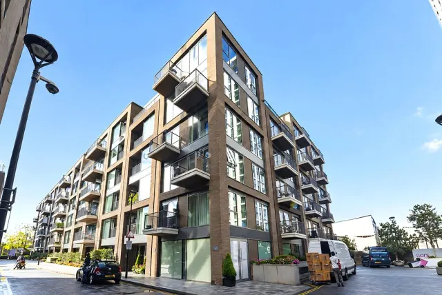 2 bedroom flat, Thurstan Street, Imperial Wharf, SW6