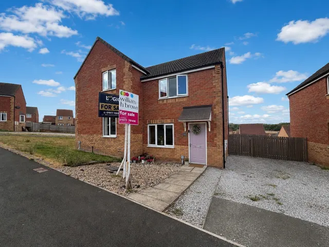 Photo 2 — Wedgewood Way, Knottingley
