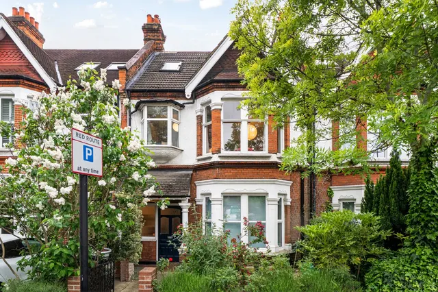Photo 2 — Tooting Bec Gardens, Tooting Bec, London, SW16