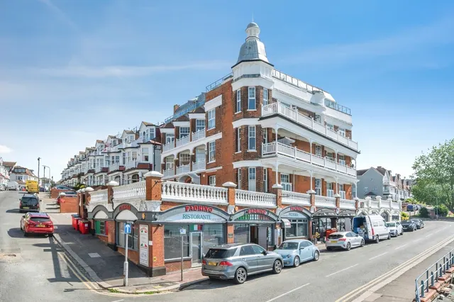 Palmeira Avenue, Westcliff-on-Sea, Essex, SS0, photo 1