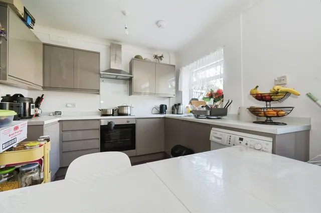 Photo 2 — Stanton Road, Southampton