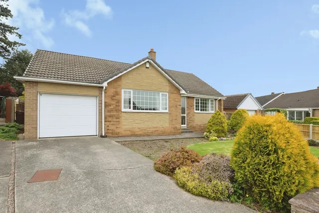 Garden Crescent, Moorgate, Rotherham, South Yorkshire, S60, photo 1