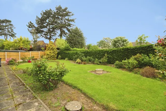 Photo 3 — Garden Crescent, Moorgate, Rotherham, South Yorkshire, S60