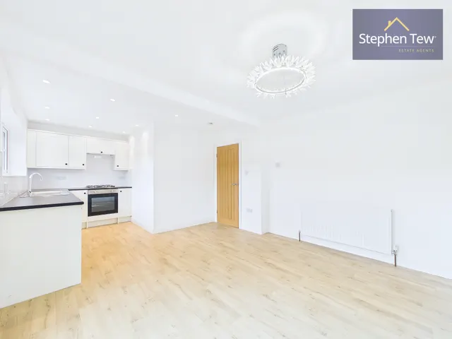 Fordstone Avenue, Preesall, FY6, photo 3