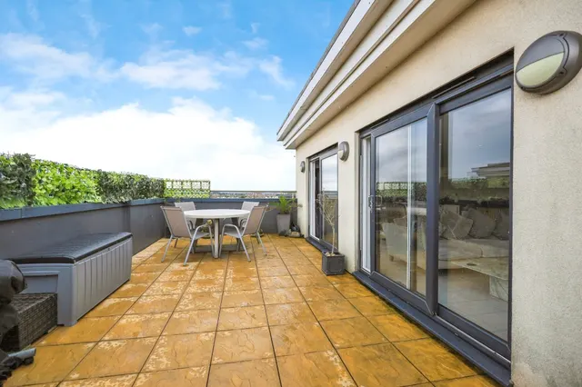 Photo 3 — Groombridge Avenue, Eastbourne
