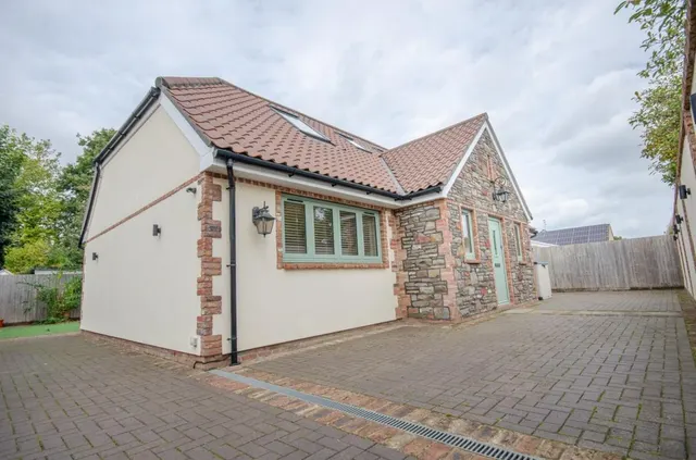 Filton Road, Hambrook, BS16, photo 1