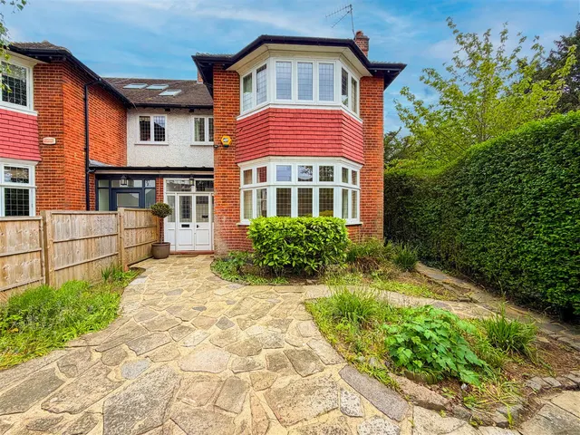Upper Richmond Road West, Richmond, TW10, photo 1