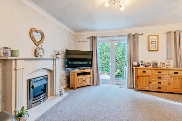 Barn Field Close, Colne, BB8, photo 2