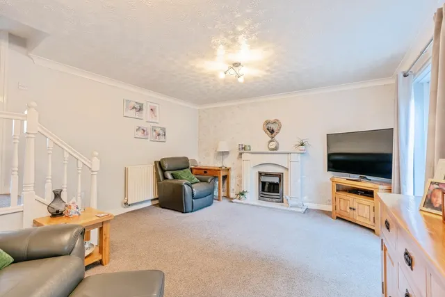 Barn Field Close, Colne, BB8, photo 3
