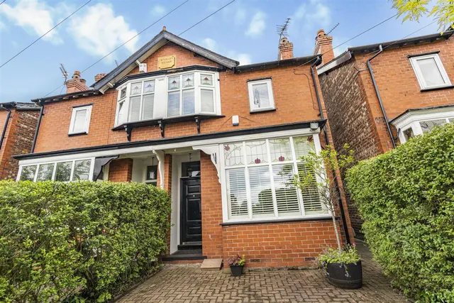 3 bedroom property, Moss Lane, Bramhall, SK7