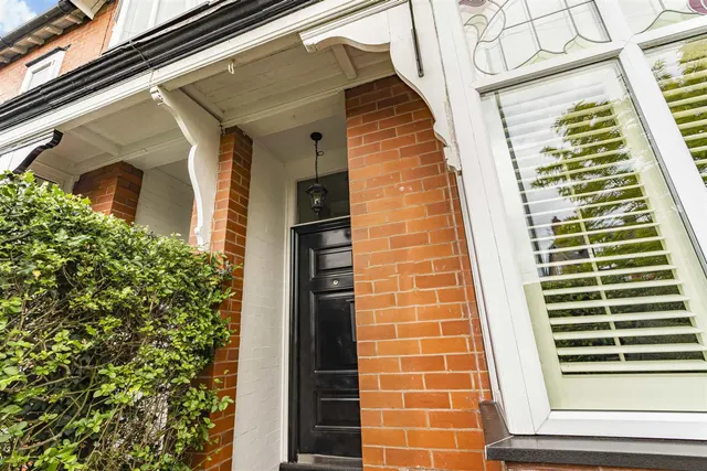 Moss Lane, Bramhall, SK7, photo 2