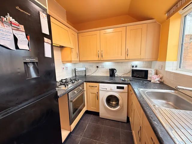 Huron Road, Broxbourne, EN10, photo 2