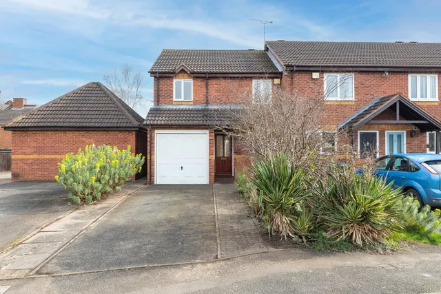 Davidson Avenue, Leamington Spa, photo 1