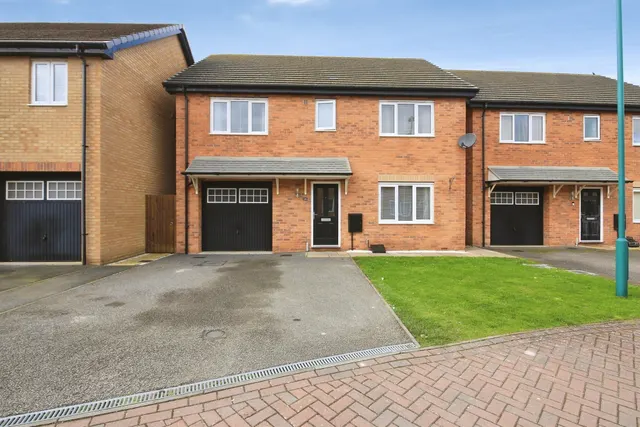 Leon Drive, Peterborough, photo 1