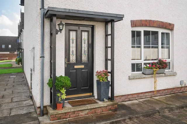 Summerfield, conlig, BT23, photo 2