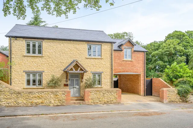 4 bedroom house, Mill Road, Whitfield, NN13
