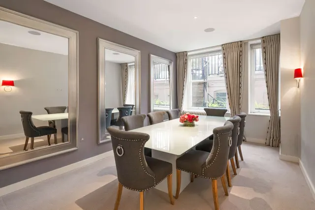 Photo 3 — Cadogan Square, London, SW1X 0JW